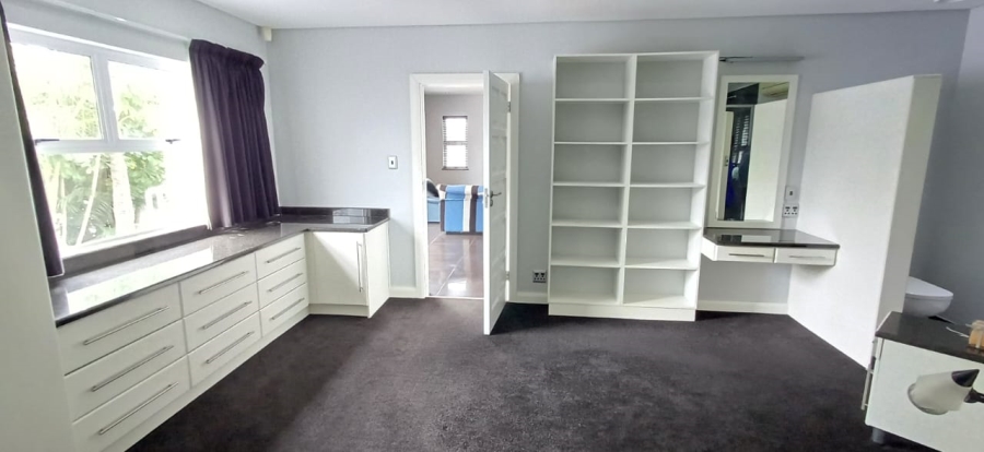 5 Bedroom Property for Sale in Nahoon Valley Park Eastern Cape